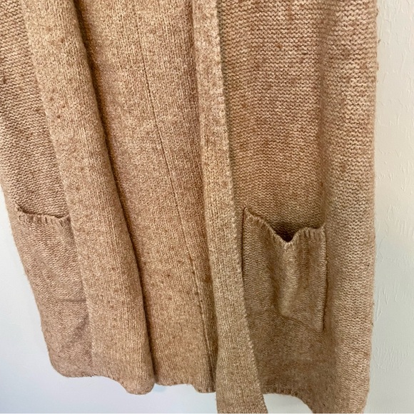 Tahari Hooded Sleeveless Sweater - Picture 3 of 5